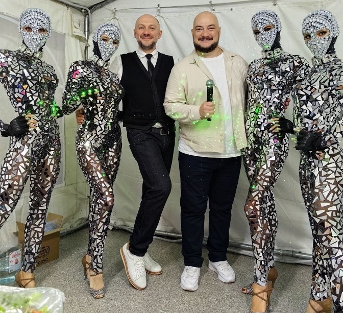 Шоу QUINTESSENCE и Сестры Зайцевы Шоу QUINTESSENCE и Сестры Зайцевы