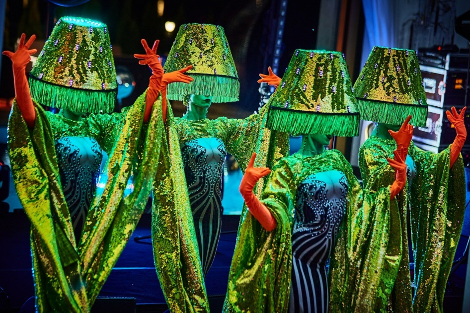 Световое шоу VOGUE Световое шоу VOGUE